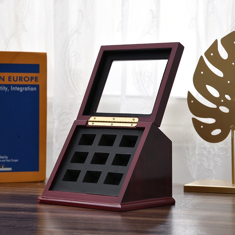 斜边冠军戒指木盒细节图