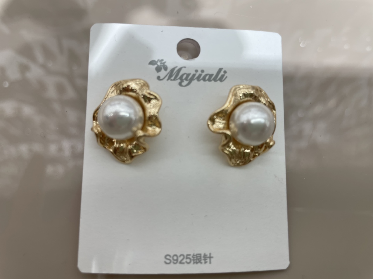 Simple And Atmospheric Pearl Mussel Shell Earrings