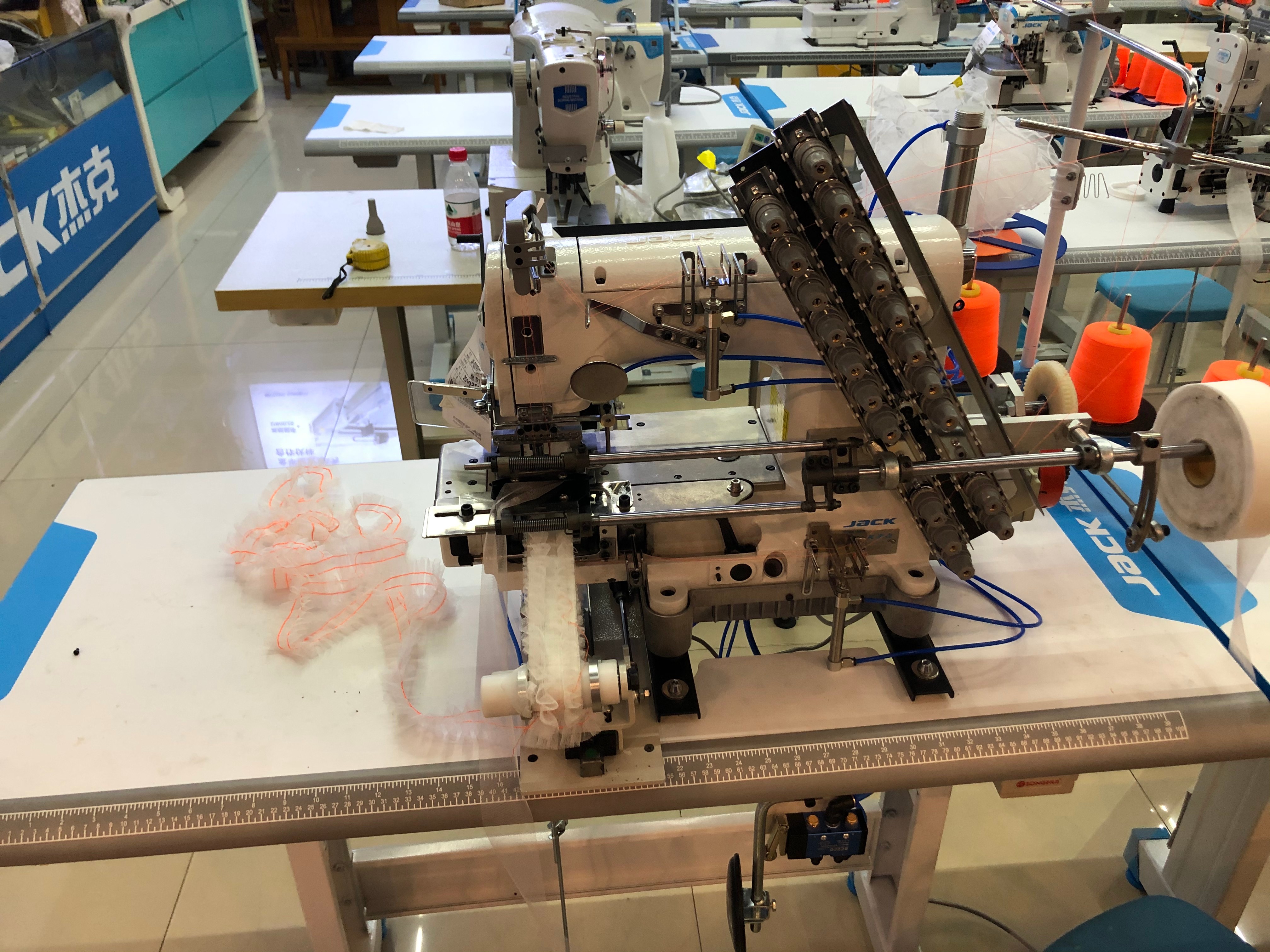 蓬蓬裙打折机详情1