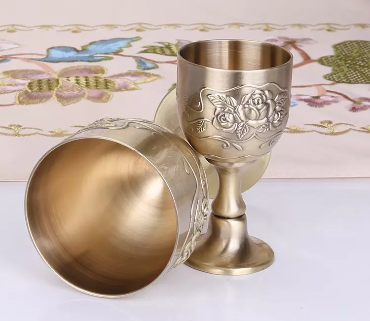 Zinc alloy wine glass undefined