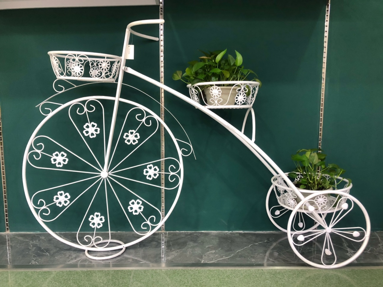 Factory direct sale of white 2574 Iron Art Large bicycle flower stand