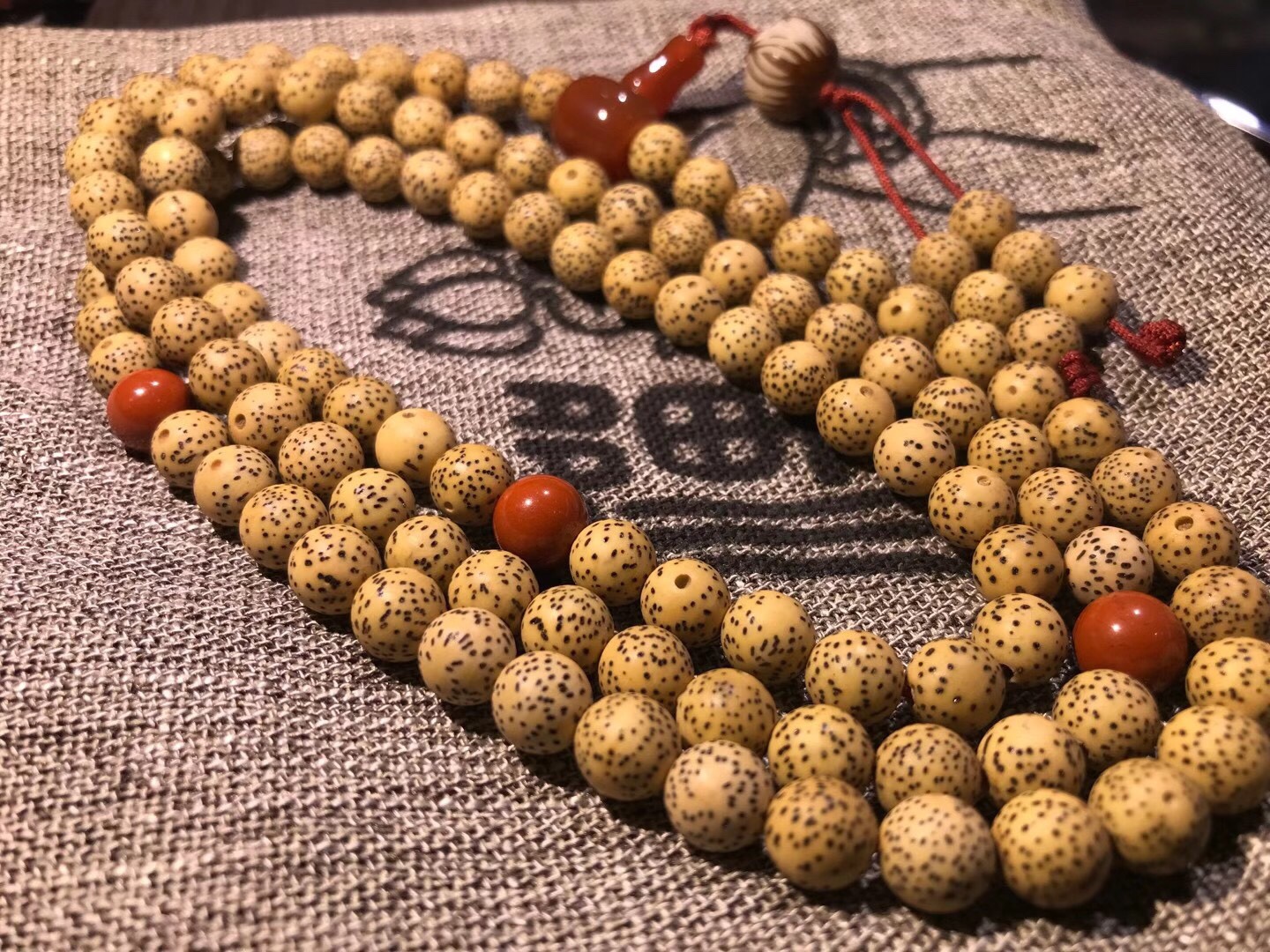 Authentic Hainan ten-year-old new moon bodhi seeds, 🈚 soaked in water, 🈚 colored, natural and genuine, high density and high oil content, excellent playing effect, specifications 8mm×108, 9m Specification image