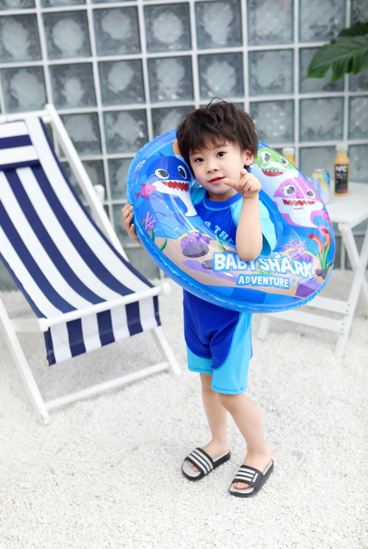 ins thickened cartoon children's swimming rings, shark baby armpit rings, swimming rings and PVC water rings are available in stock detail image 3