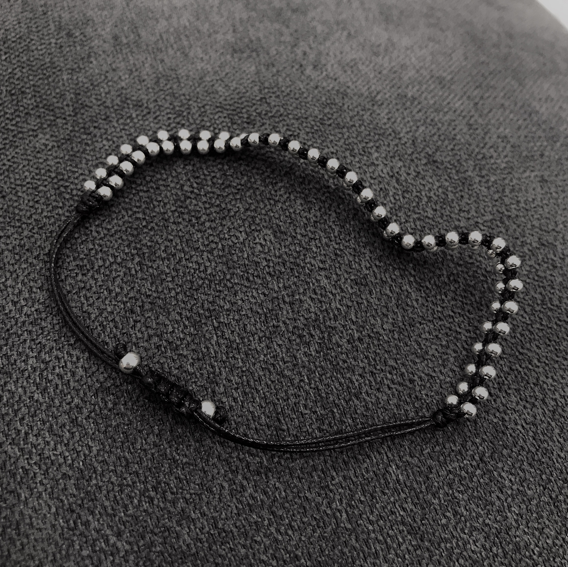 UKI SILVER and Ji Hand-woven black and red rope S925 silver bead woven rope bracelet Specification image