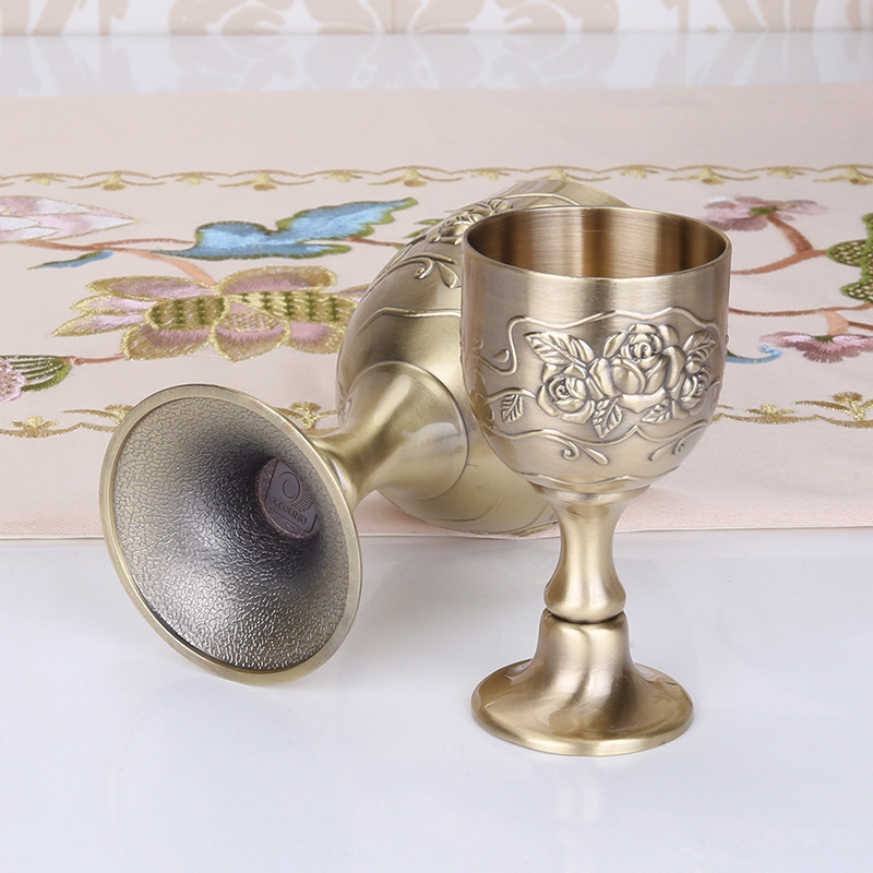 Zinc alloy wine glass Specification image