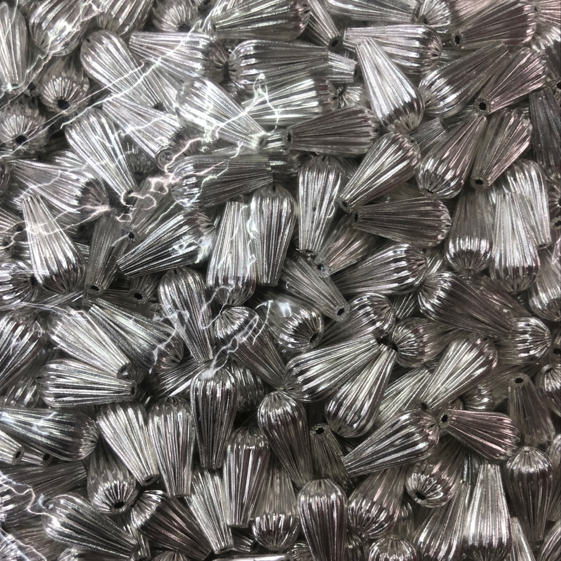 7X13.5水滴 银色 西瓜珠