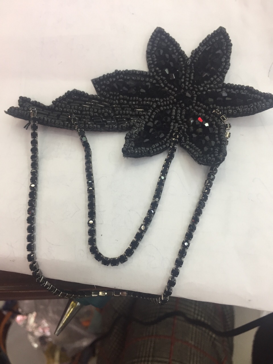 Crystal Leaf Chain details Picture