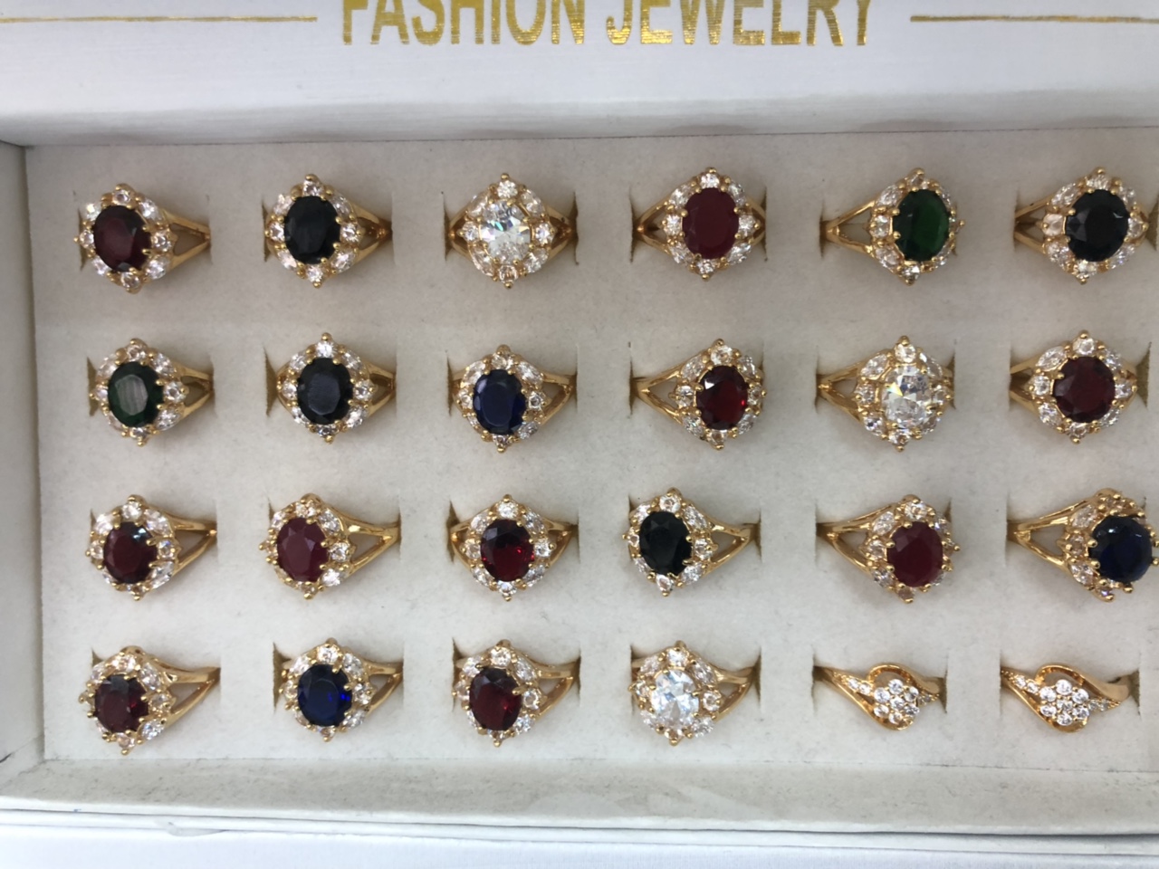 Yichen fashion stained glass ring personality simple atmosphere joker anti - allergy hand ornaments thumbnail