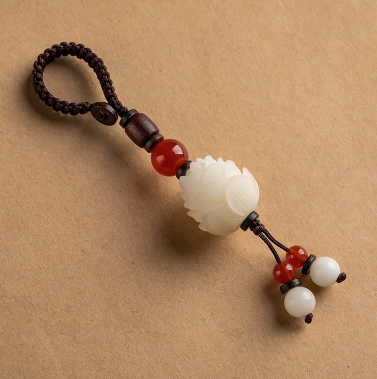 Blanco jade bodhi loto llavero pequeño colgante undefined
