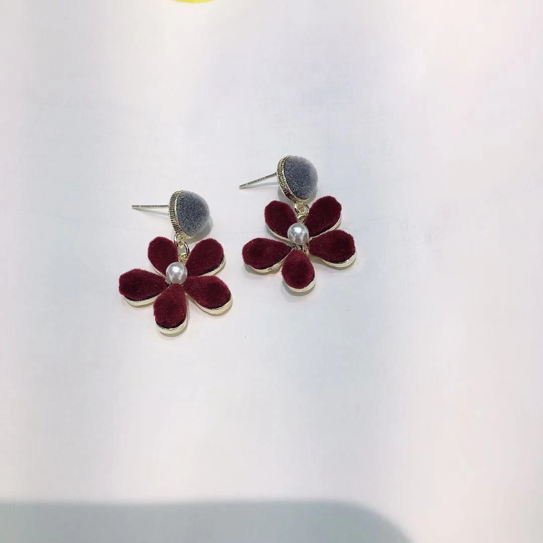 S925 Silver needle high-end glazed yellow-green large flower earrings, Hyuna style versatile, fresh and retro girl stud earrings detail image 2