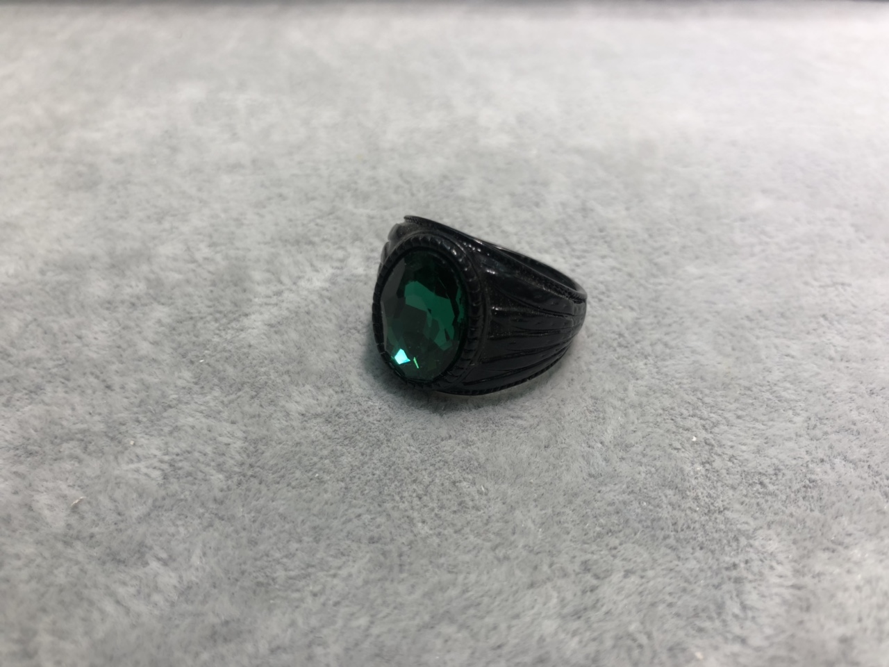 Yichen egg-shaped glass alloy dark ring personality simple atmosphere joker anti - allergy hand ornaments thumbnail