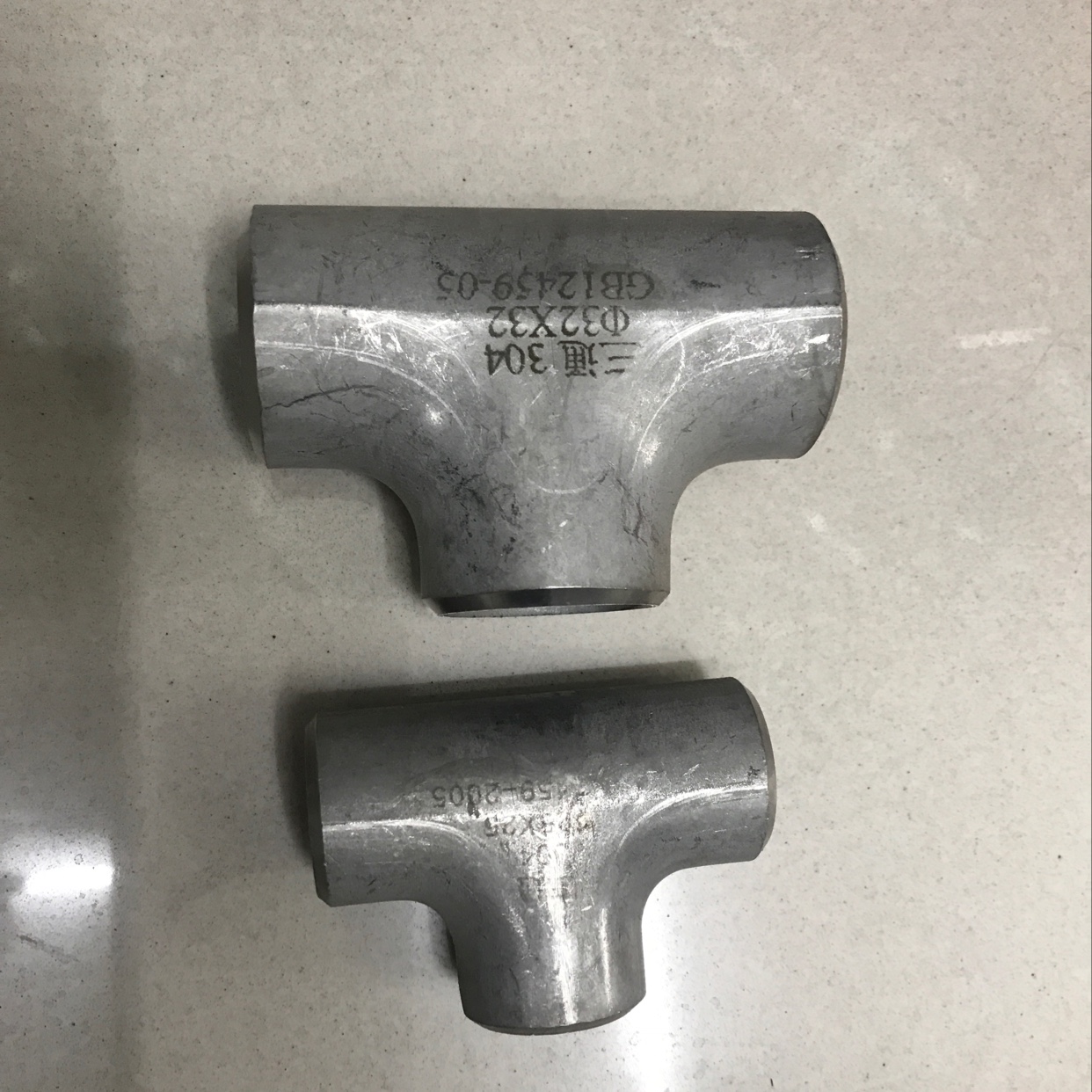 不锈钢三通细节图