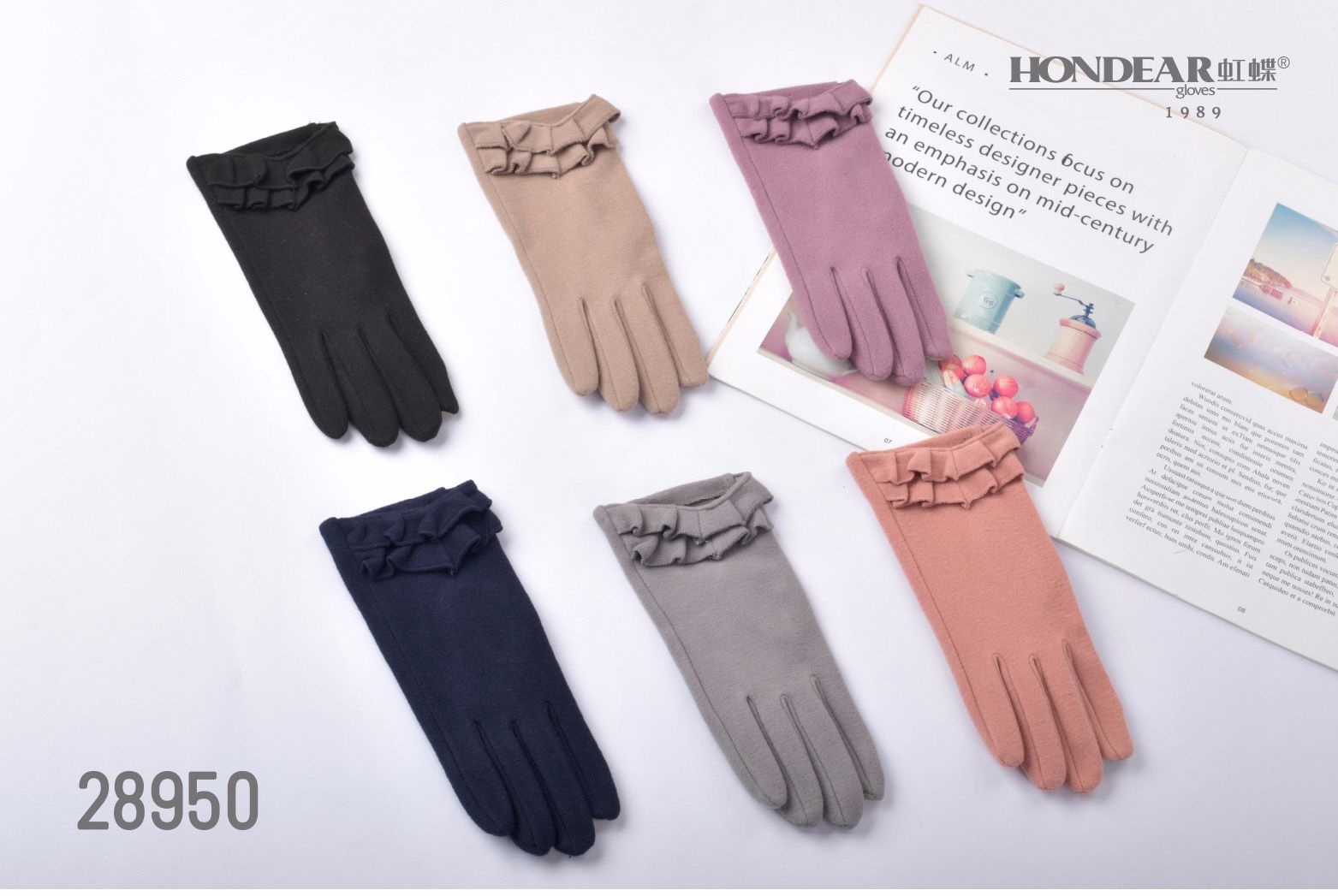Autumn and winter gloves