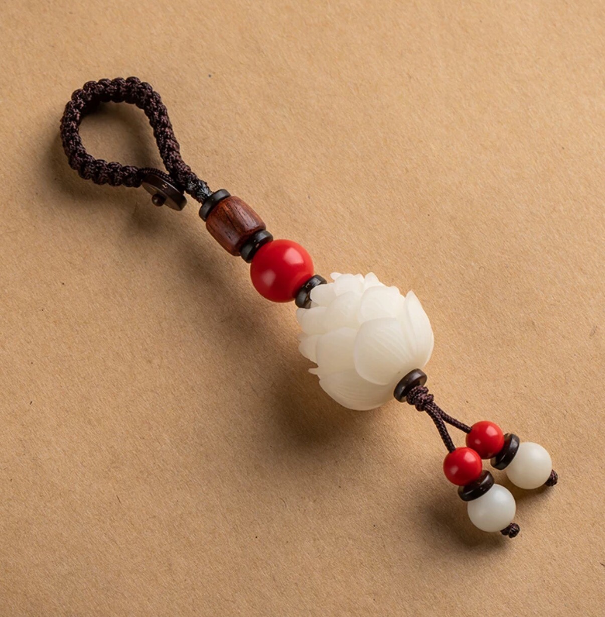 Blanco jade bodhi loto llavero pequeño colgante Specification image