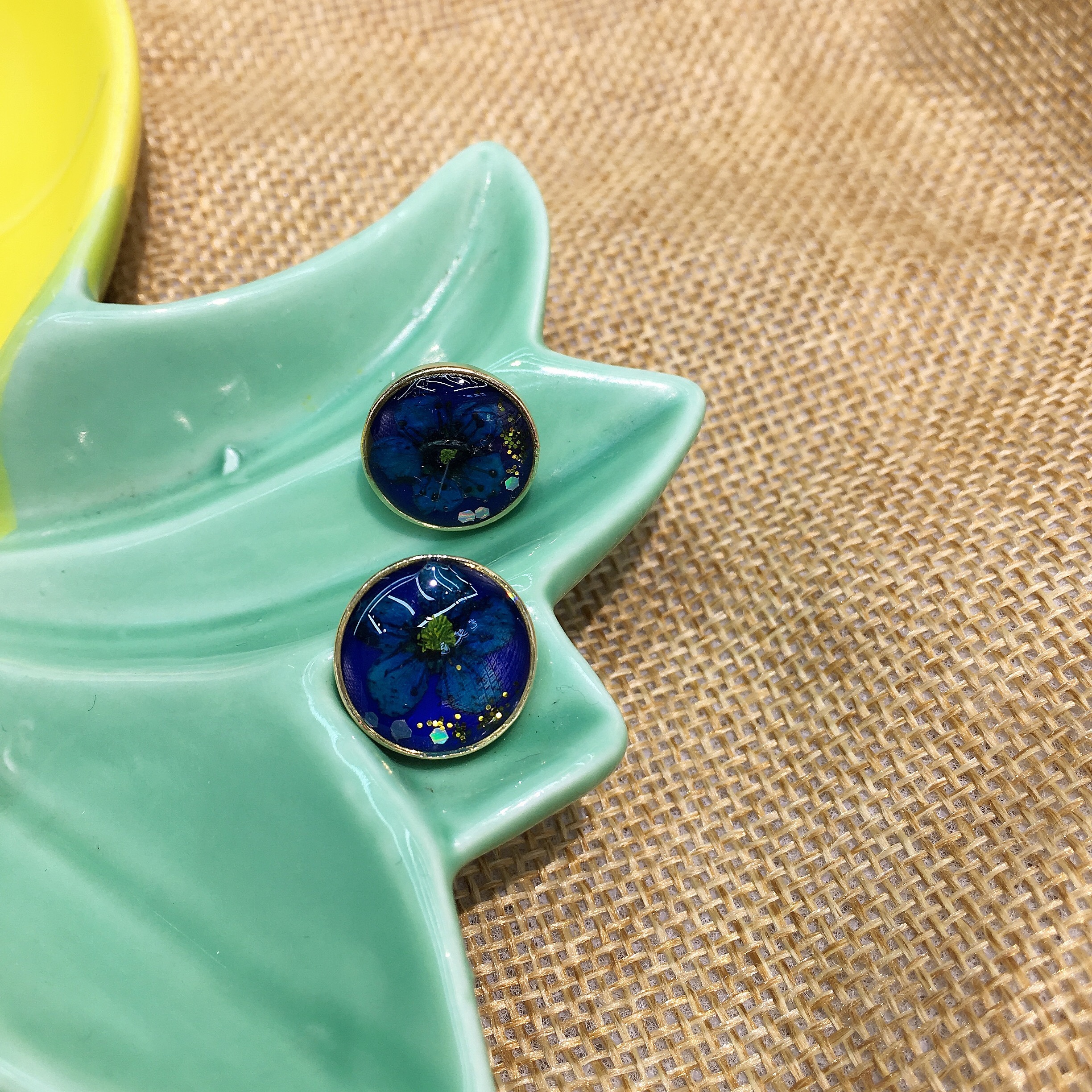 S925 Silver Needle high-end glazed flower earrings, Hyuna style, versatile, fresh and retro girl stud earrings detail image 1