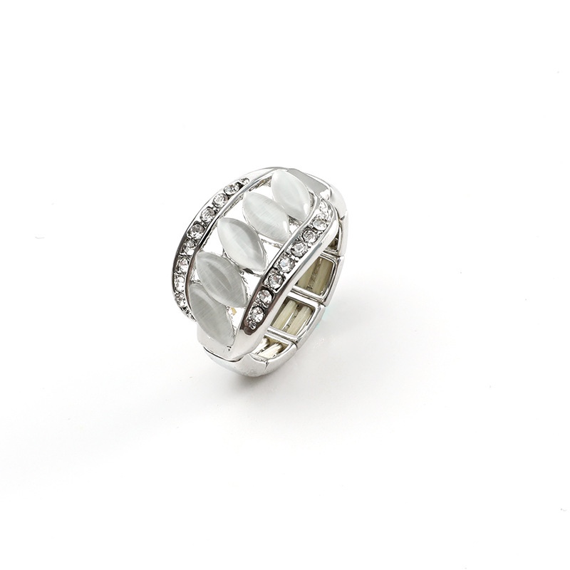 Cross-border hot new manufacturers direct exaggeration diamond ring simple retro European and American trend of new hollow-out elastic line ring thumbnail