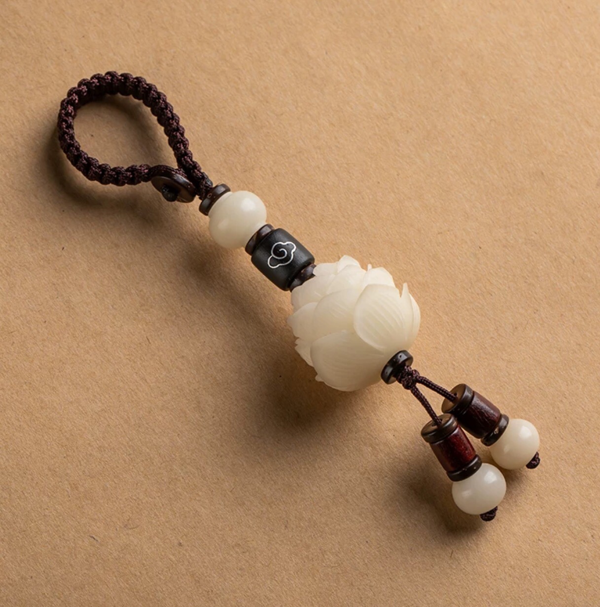Blanco jade bodhi loto llavero pequeño colgante details Picture