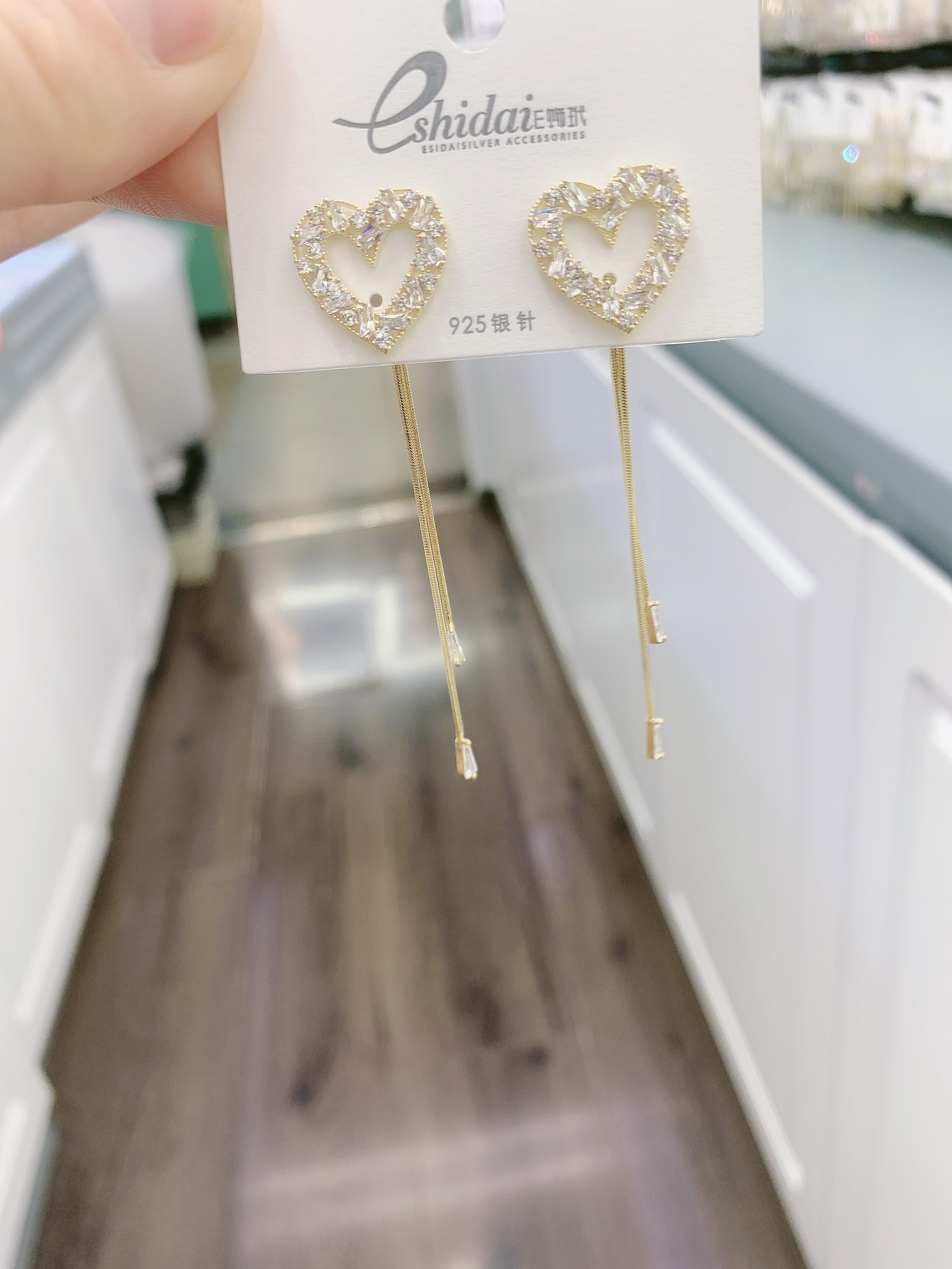 Two Temperament Earrings With Zirconium Heart Specification drawing