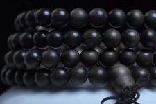 Old sandalwood from Mysore, pure region, with a size of 0.6×108 grains, has been buried deep underground for hundreds of years Application Scenario