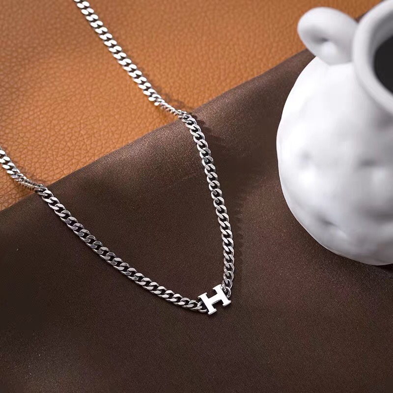 UKI SILVER and Season S925 sterling silver H letter collarbone necklace