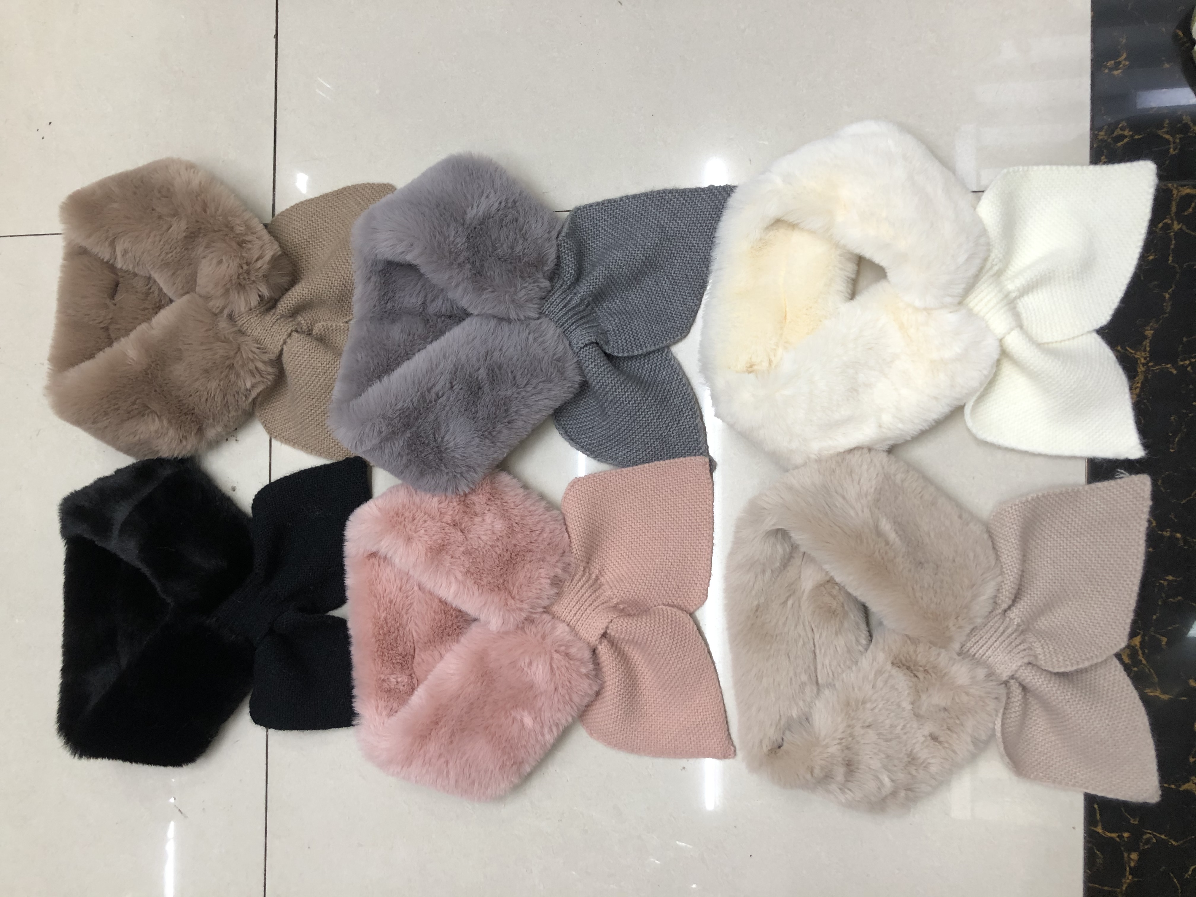 Korean autumn and winter style micro-neck scarf, cute hair band, Dongdaemun plush hair tie, hair band and rubber band from South Korea Specification image