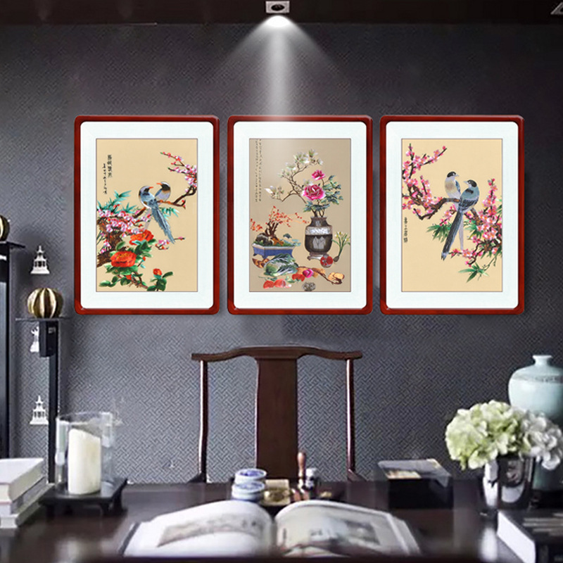 Customize A Variety Of Embroidery Home Series Solid Wood Round Corner Frame Monofilament Fine Embroidery Silk Wall Hanging Picture Application Scenario