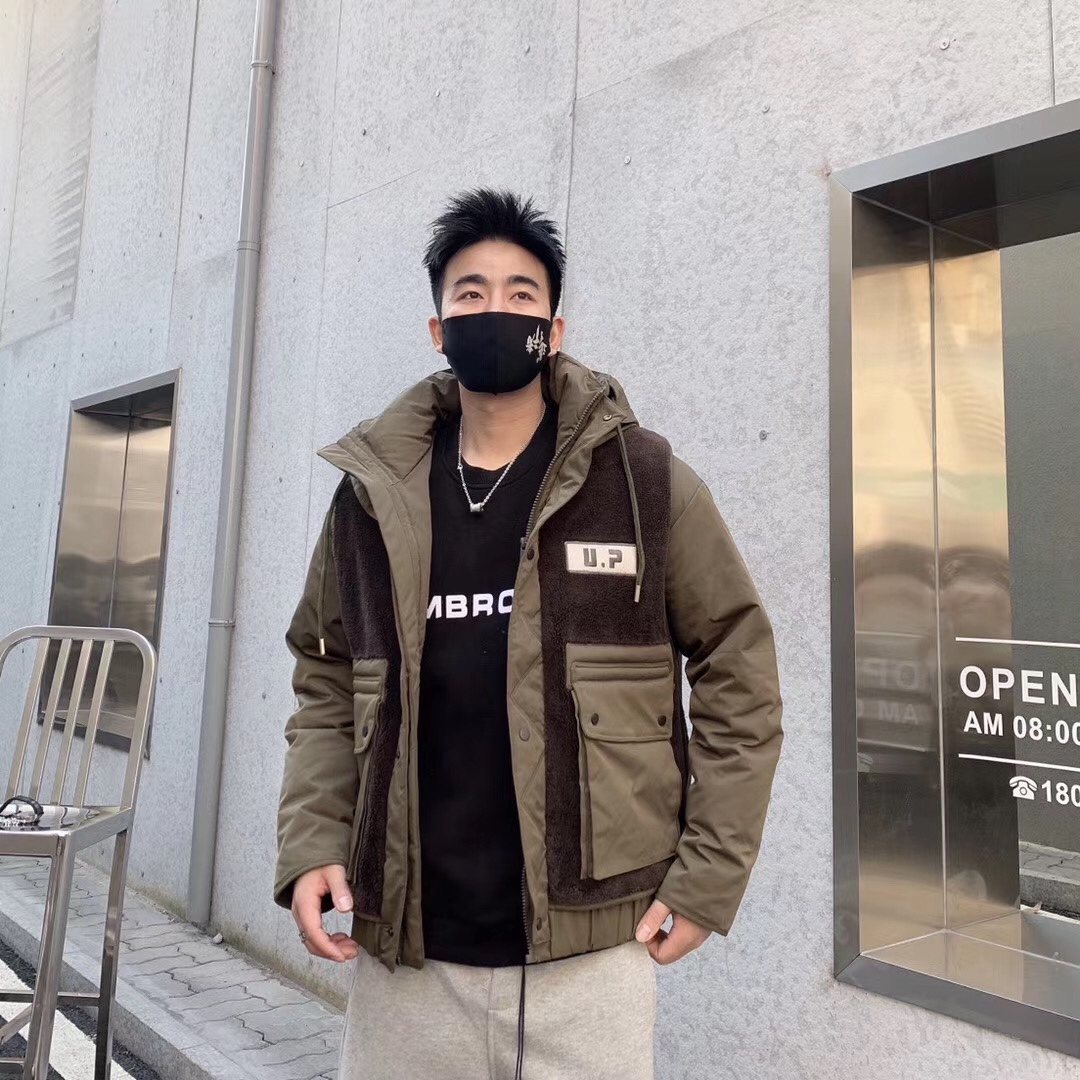 High-end down jacket 09 thumbnail