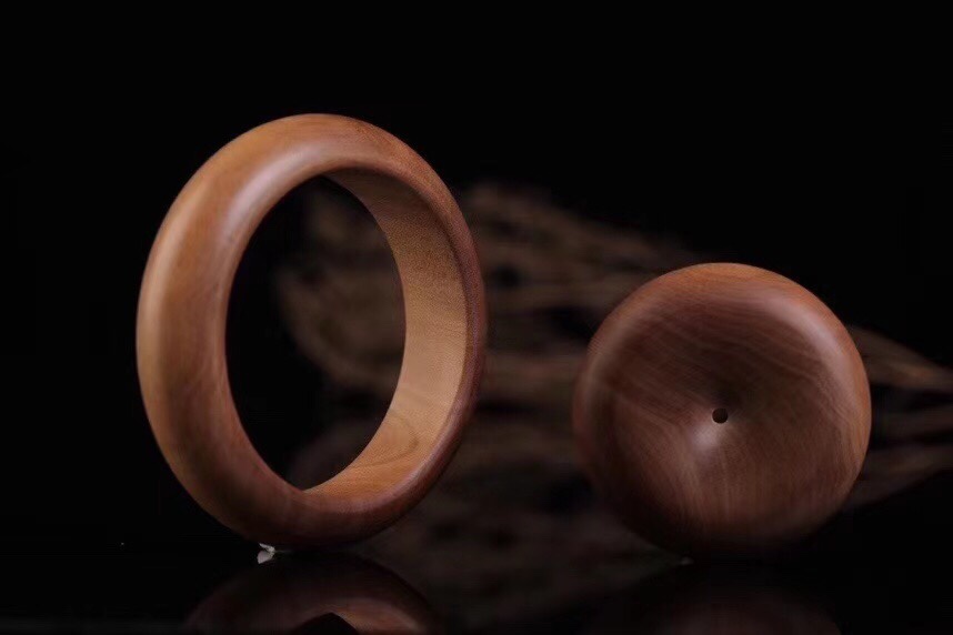 Exquisite Indian Mysore Old Mountain Sandalwood [Empress Bracelet] Premium old material, early collectible, aged for a long time, full of charm, smooth and fine color. "Oily" Specification image