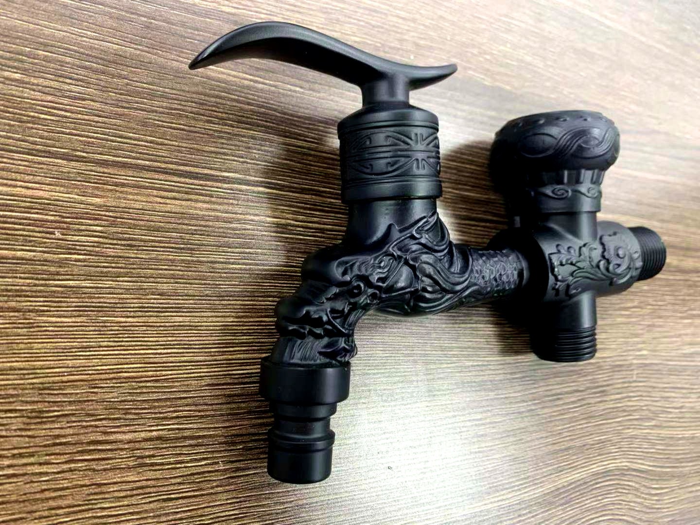 All-copper household washing machine faucet with 4-inch interface, one inlet and two outlets, multi-functional tap water single-cooling faucet pic 2