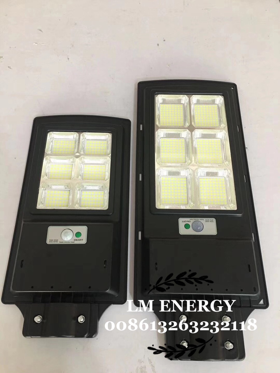 Solar integrated street lamp