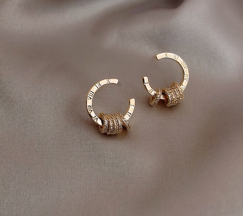 Ear Stud 13