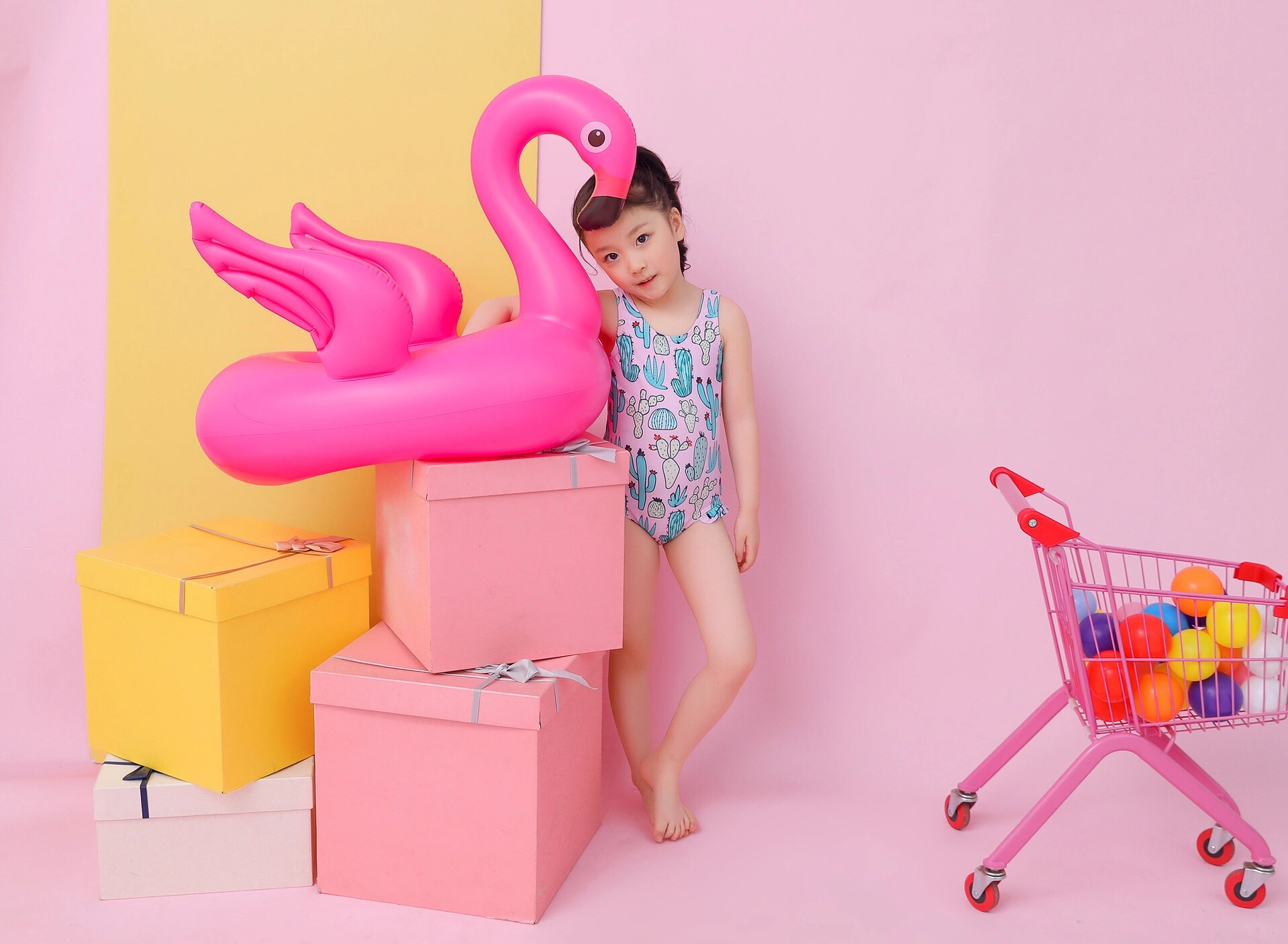 Wholesale of baby inflatable flamingo seat rings, unicorn baby swimming rings, children's lifebuoys and infant seat rings in stock detail image 4