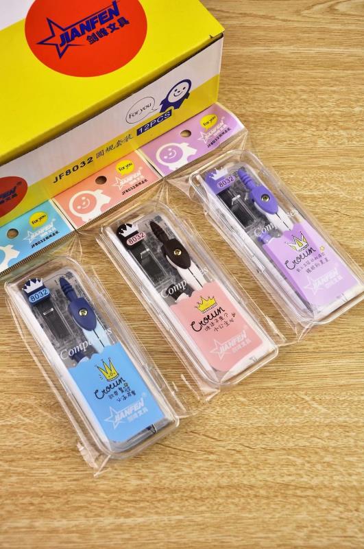 男女款学生卡通圆规套装产品图
