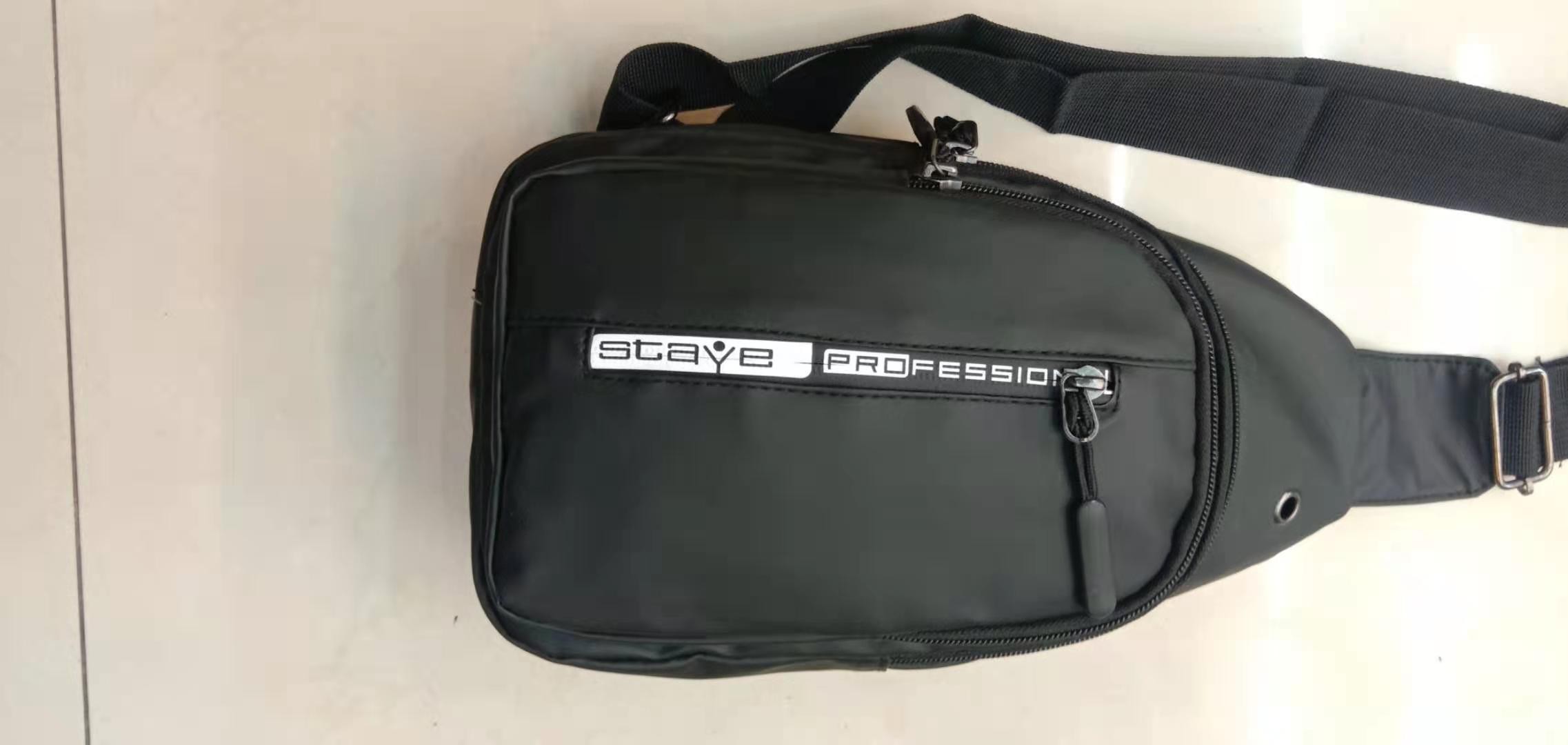 Crossbody bag detail image 4