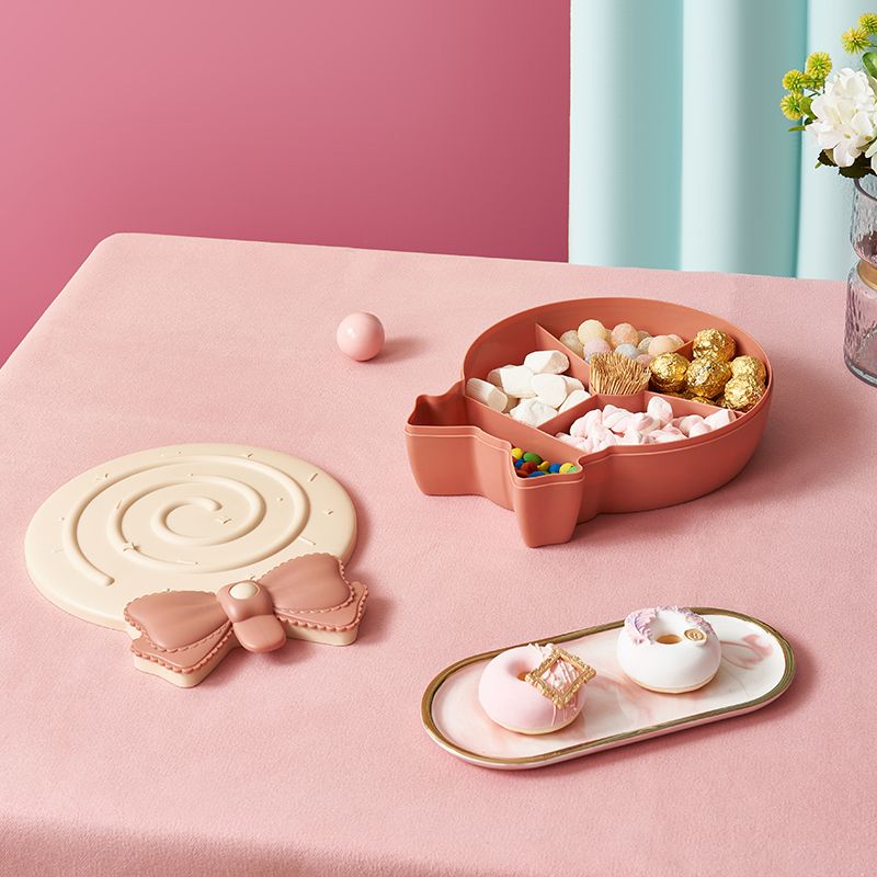 Cute children's candy box, plastic compartments with LIDS, nut box, creative home living room, large-capacity snack box, fruit plate details Picture