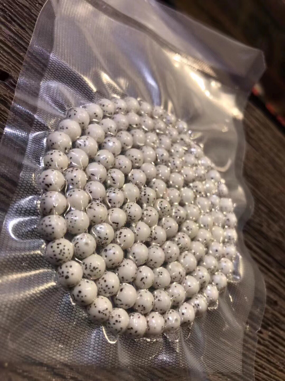 正宗海南原生态新月菩提，大留白，规格6mm，头货精挑。一条毕业，兴趣来询详情2