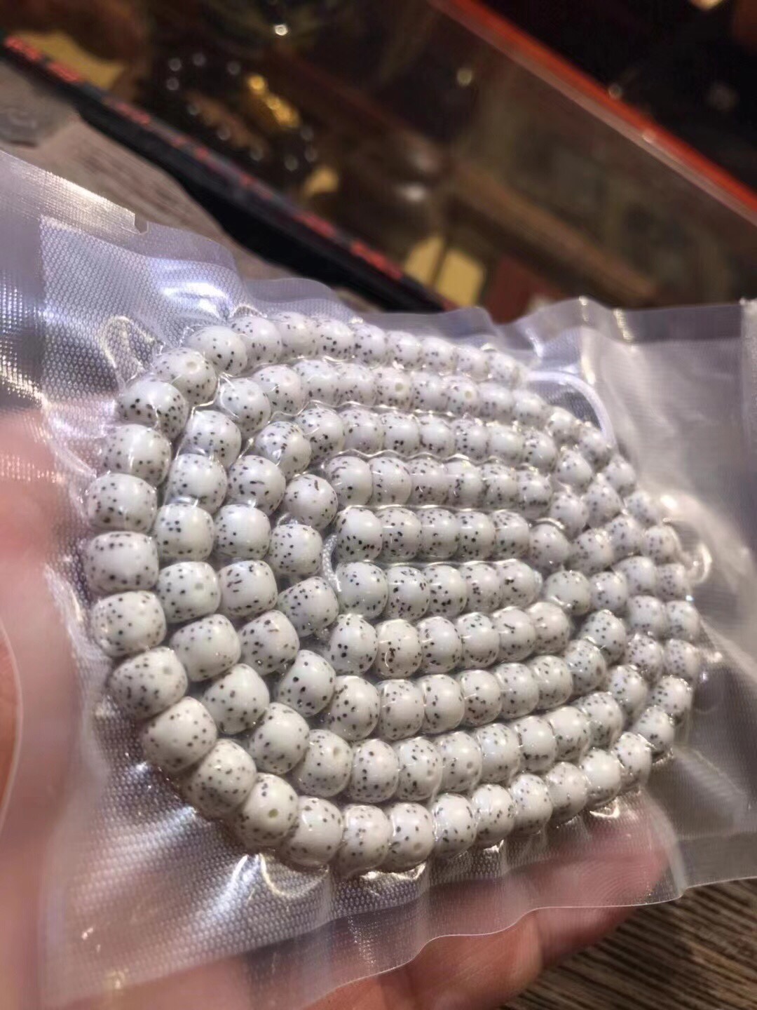 Authentic Hainan original ecological crescent moon beads, large blank space, size 6×7mm, top-quality carefully selected. For graduation, if you are interested, please inquire pic 3