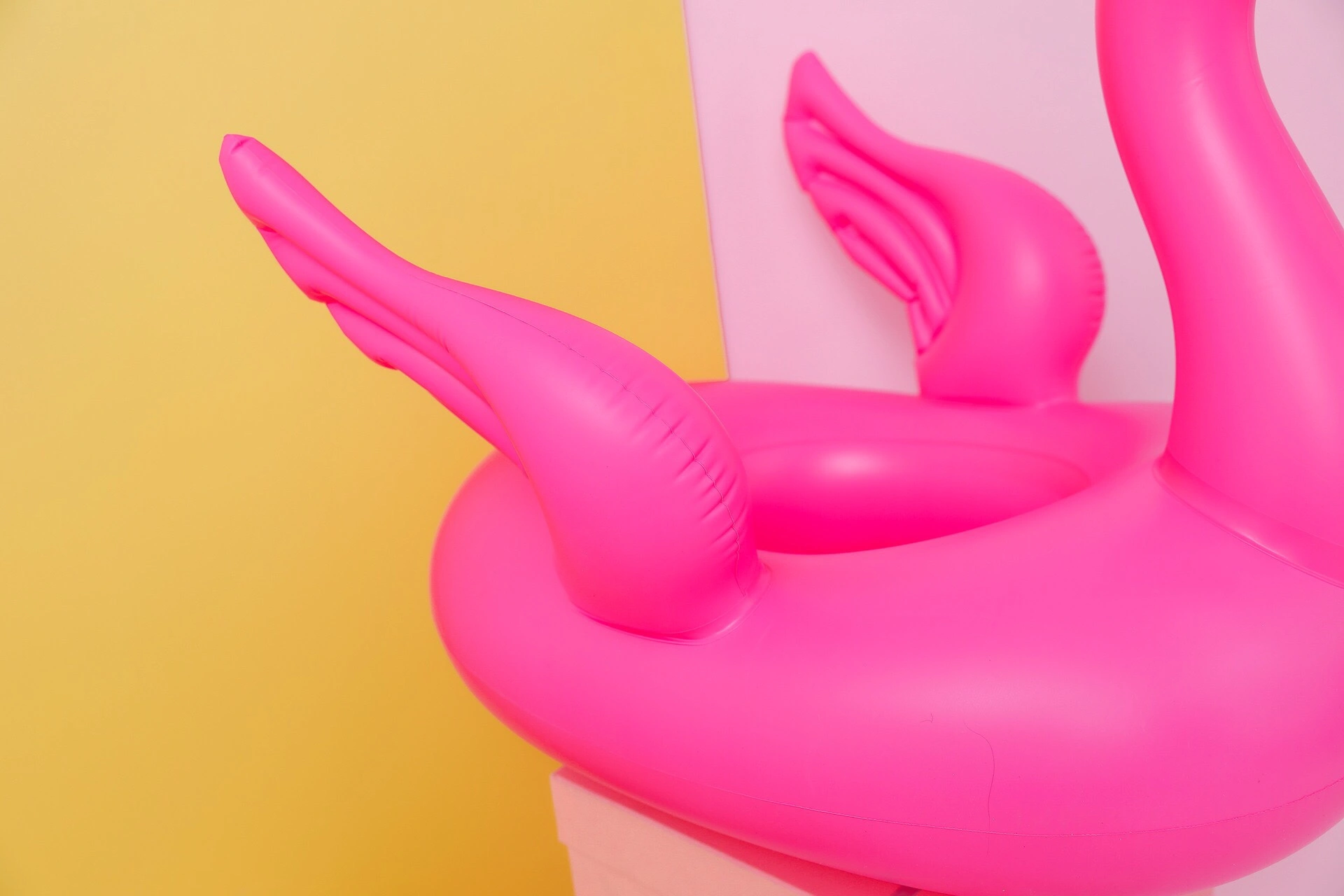 Wholesale of baby inflatable flamingo seat rings, unicorn baby swimming rings, children's lifebuoys and infant seat rings in stock detail image 7