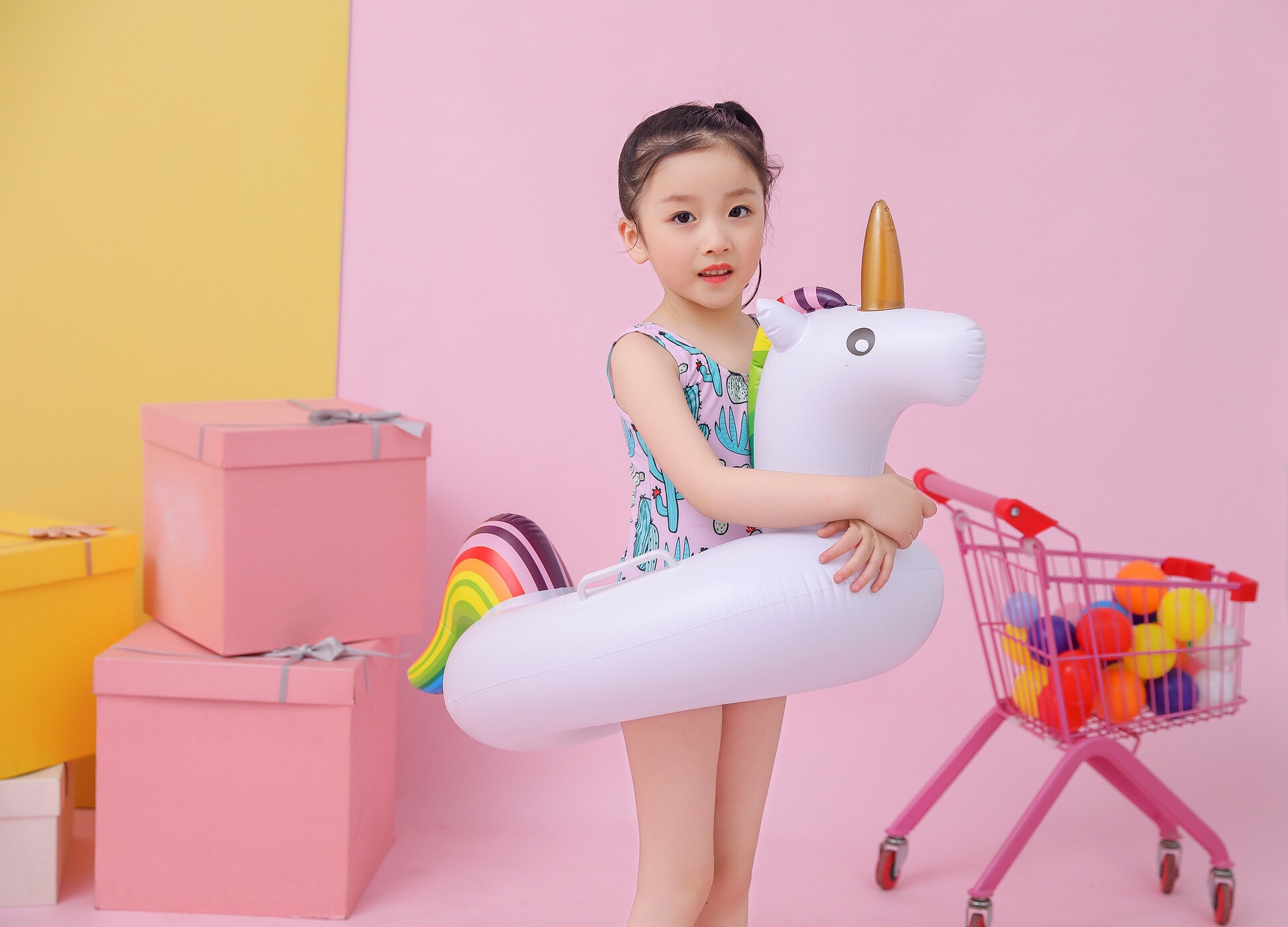 Wholesale of baby inflatable unicorn seat rings, unicorn children's swimming rings, children's lifebuoys, and baby yachts in stock detail image 2
