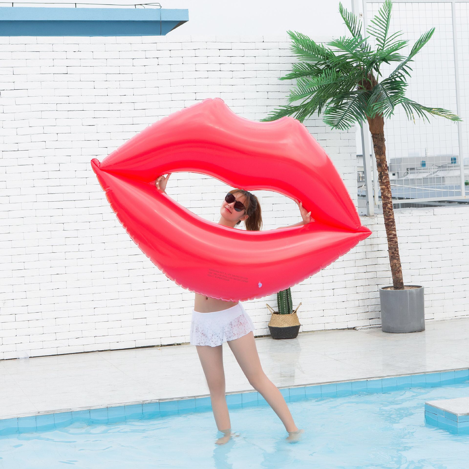 Wholesale inflatable red-lipped floating water toys, adult mounts, floating beds, swimming rings, floating rings, inflatable beds pic 9