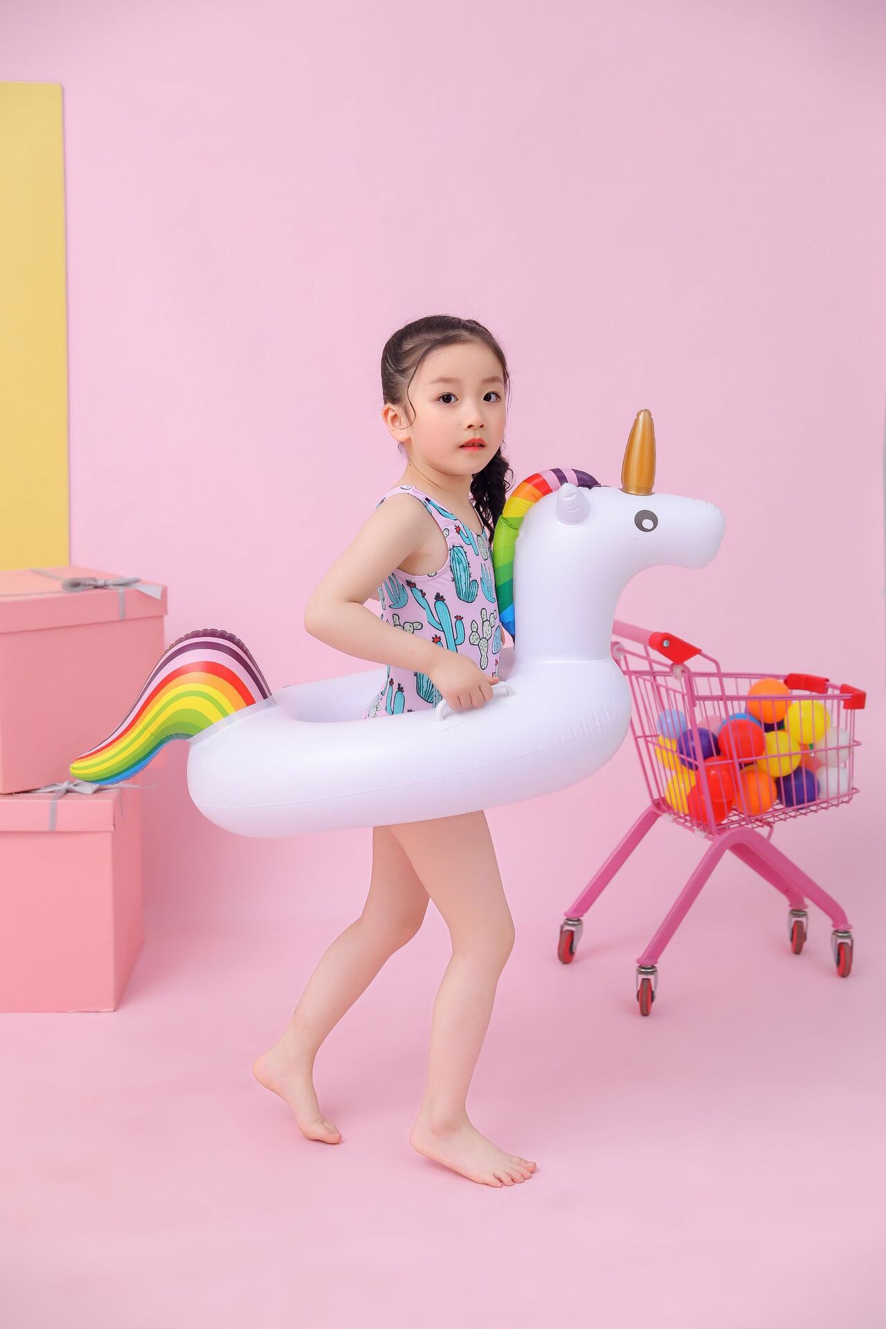 Wholesale of baby inflatable unicorn seat rings, unicorn children's swimming rings, children's lifebuoys, and baby yachts in stock detail image 6
