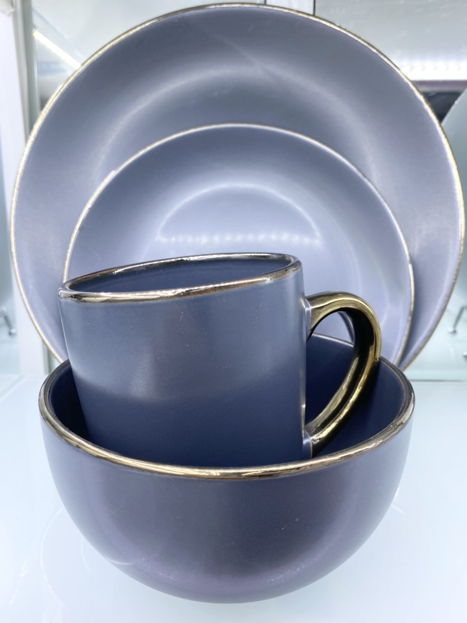 16 Head Ceramic Glaze Gold Rim Tableware 5