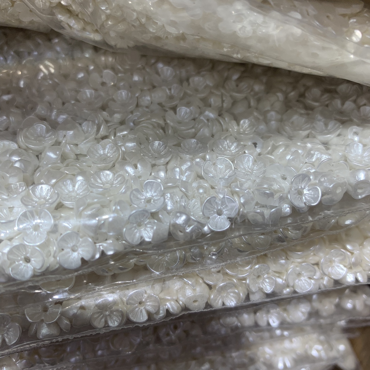 珍珠仿贝壳花  三叶草  树脂饰品配件 2000装