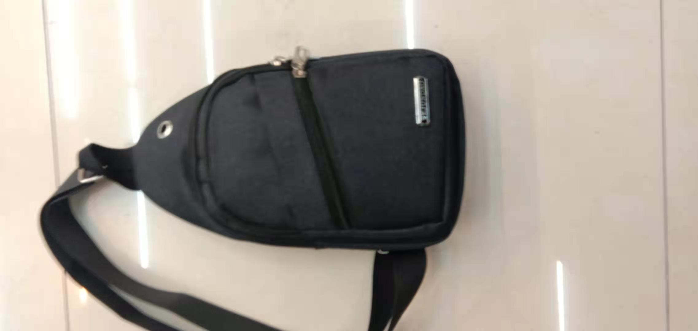 Crossbody bag detail image 3