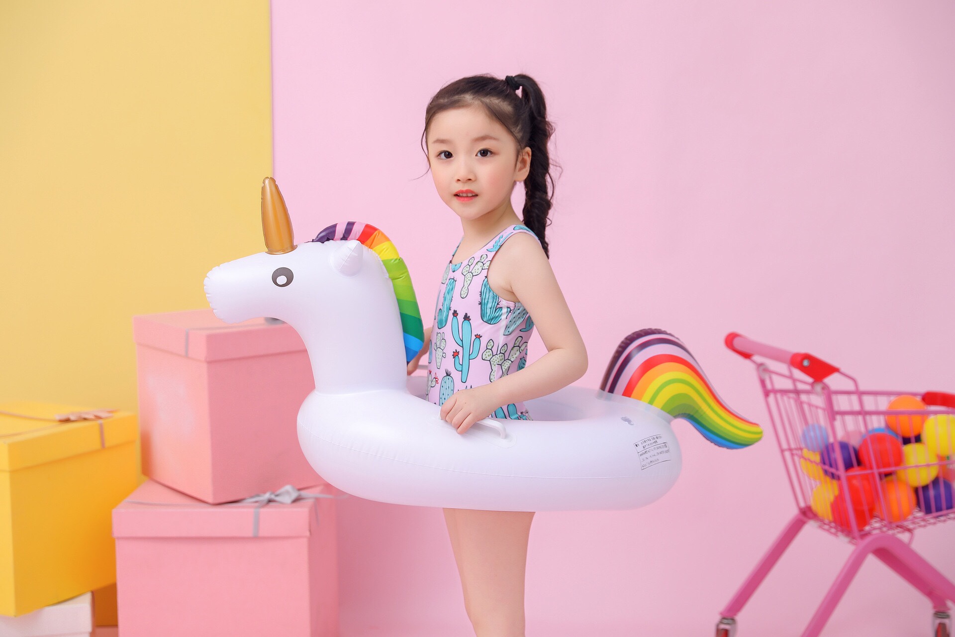 Wholesale of baby inflatable unicorn seat rings, unicorn children's swimming rings, children's lifebuoys, and baby yachts in stock detail image 5
