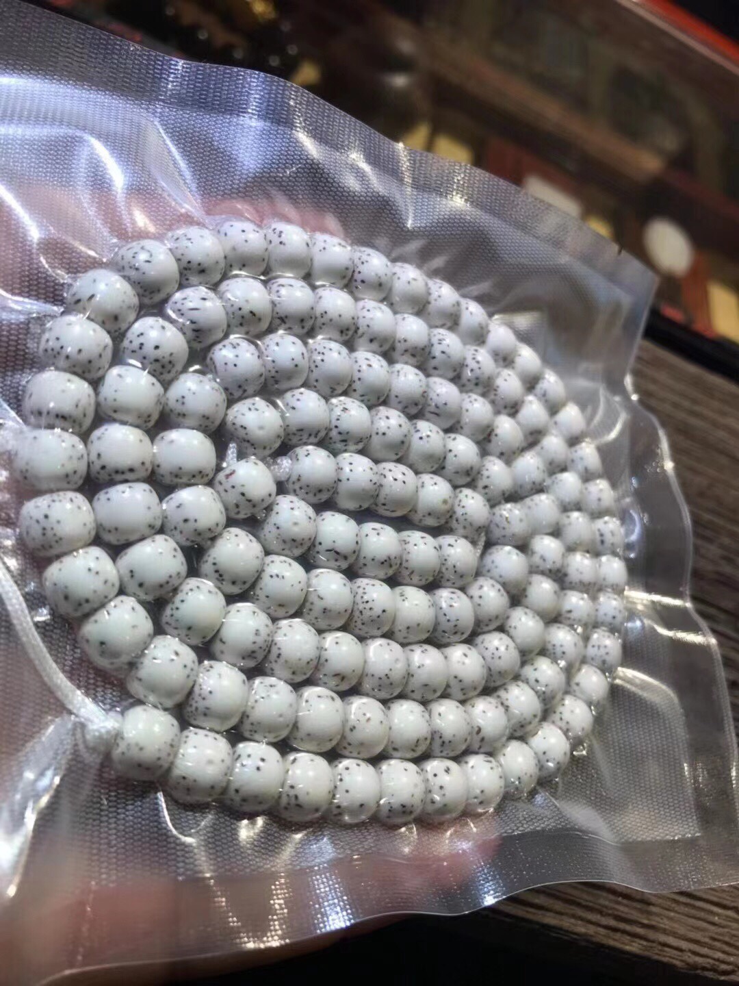 Authentic Hainan original ecological crescent moon beads, large blank space, size 7×8mm, top-quality carefully selected. For graduation, if you are interested, please inquire pic 4