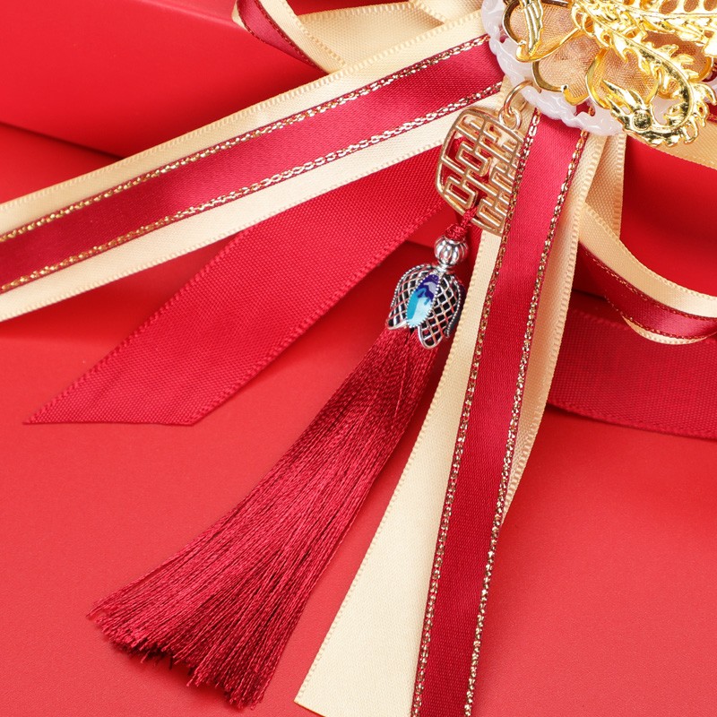 Creative Chinese-style wedding corsages for brides and grooms, high-end wedding festive pins and brooches, Chinese-style wedding supplies detail image 19