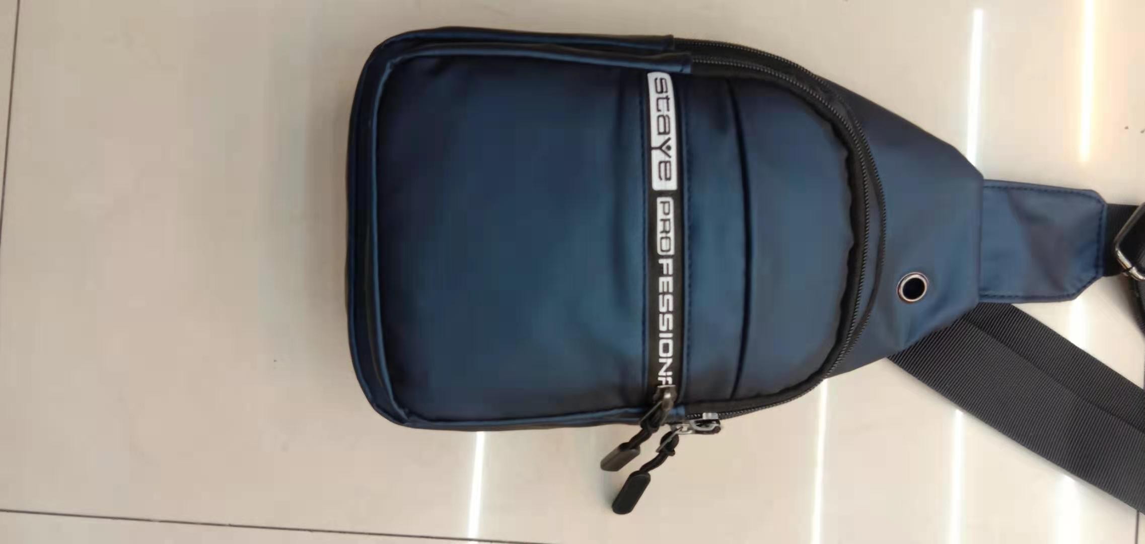 Crossbody bag detail image 5