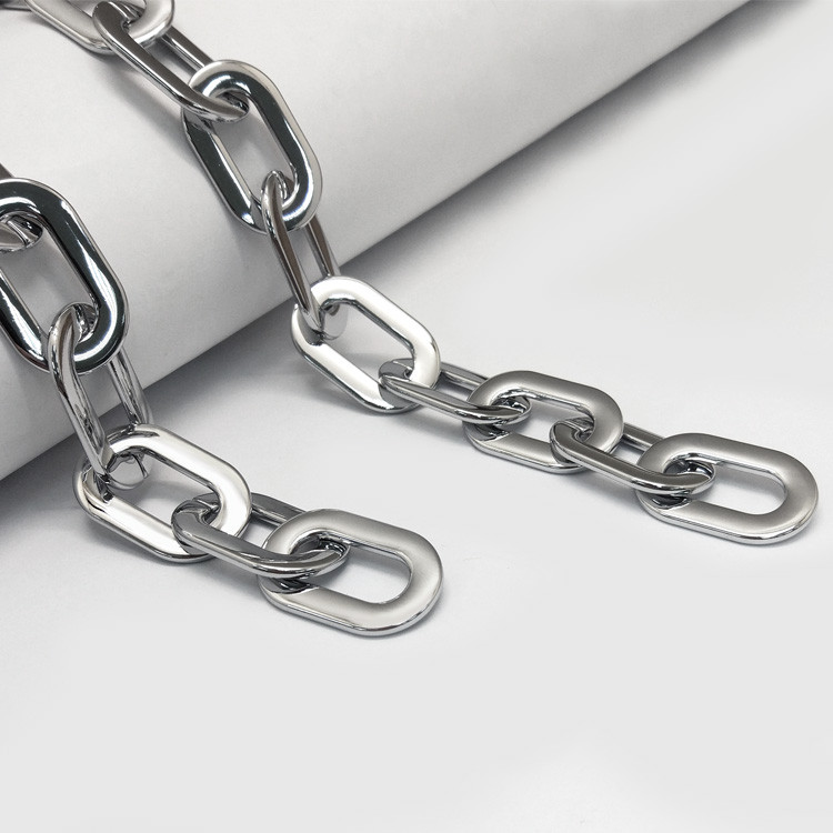 Dongguan Fengxing Hardware Factory Direct A26 Alloy Chain Plating Oval Chain Support Customization Application Scenario