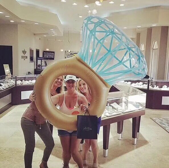 New inflatable diamond ring float swimming ring, water toy, thickened PVC diamond ring shape ring detail image 2